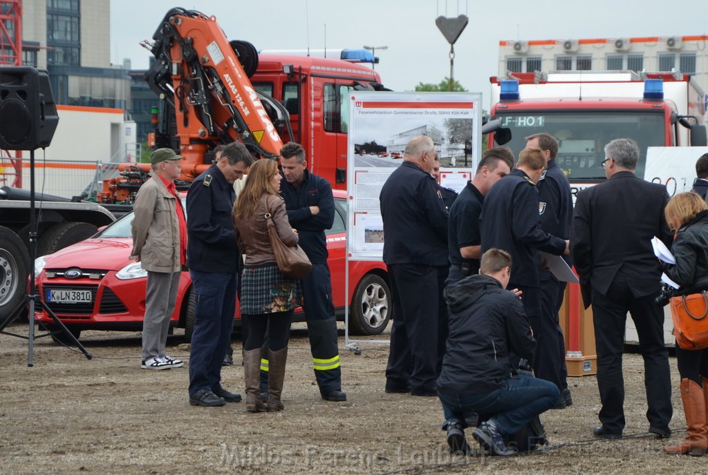 Erster Spatenstich Neues Feuerwehrzentrum Koeln Kalk Gummersbacherstr P043.JPG - Miklos Laubert